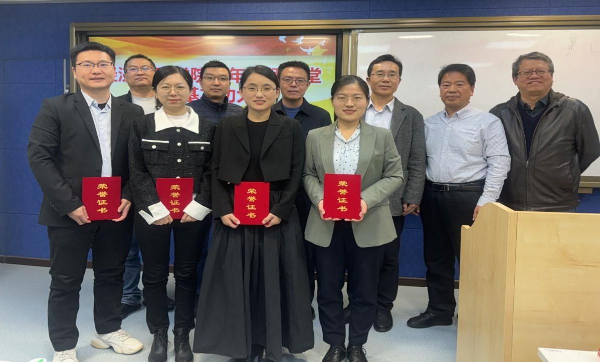 合影.jpg 合影.jpg